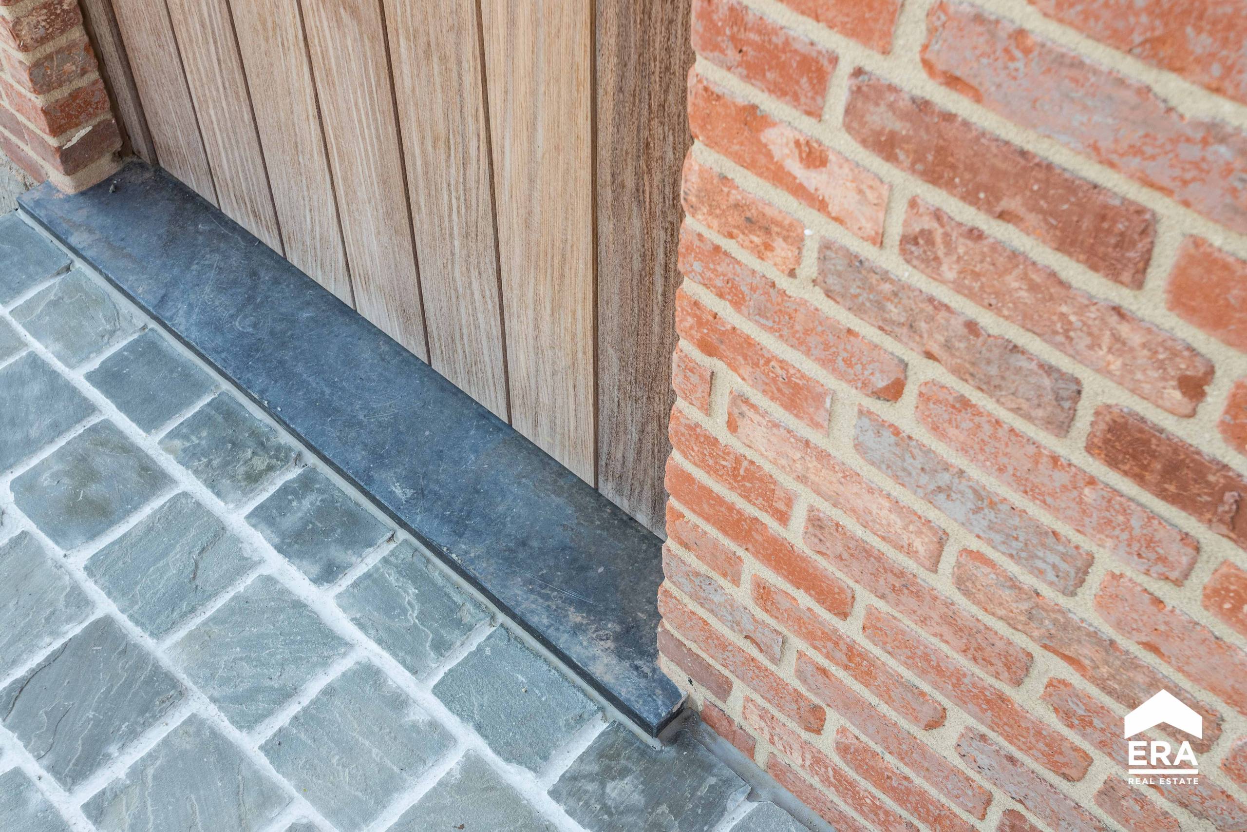 Prachtige 4 slaapkamer nieuwbouwwoning met 2 garages - foto 3