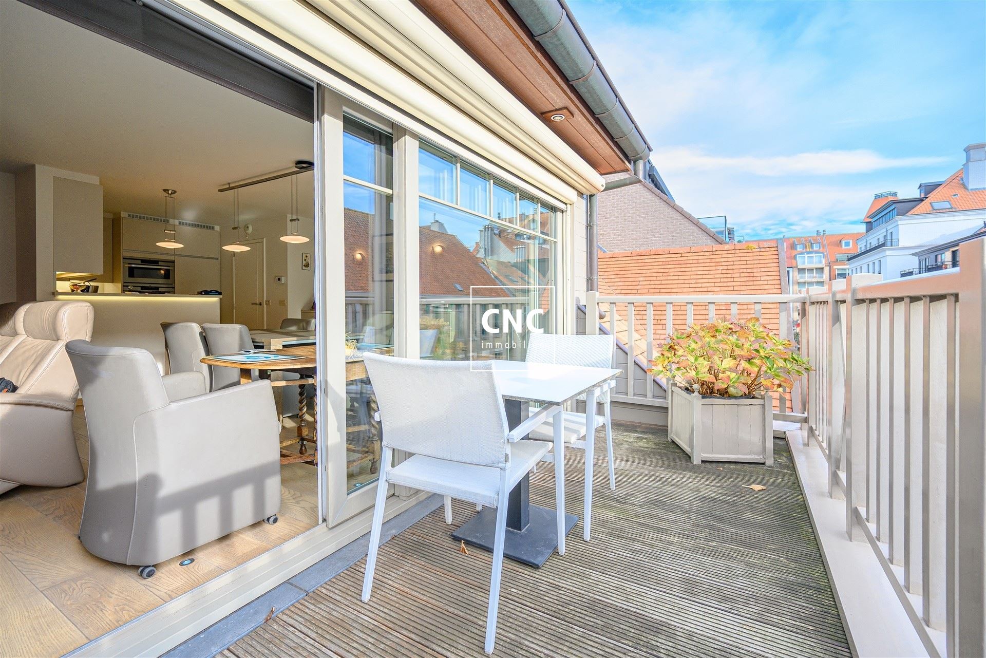 Duplex lumineux avec deux terrasses dans le centre de Knokke - photo 1