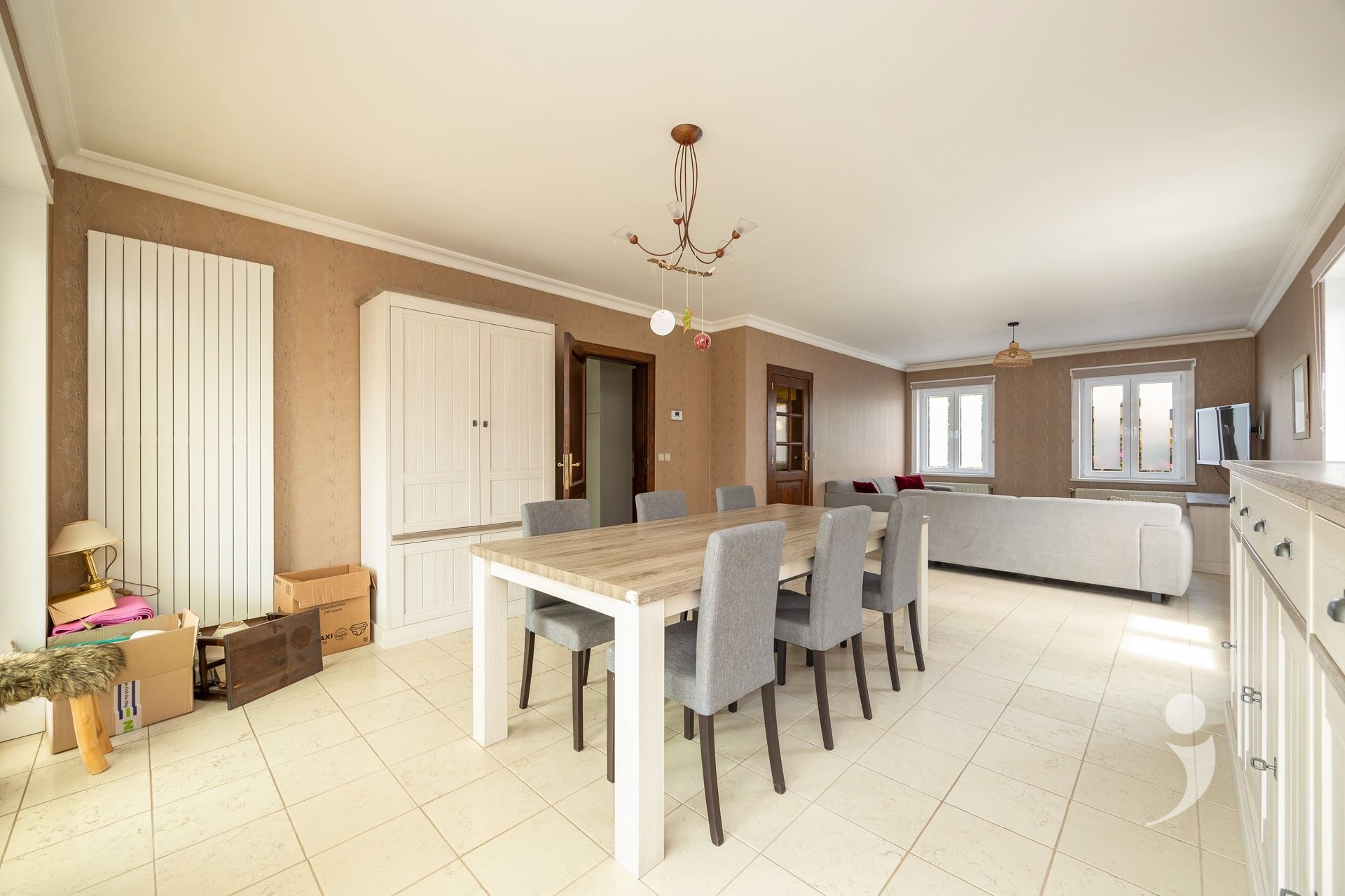 Ruime woning met bijgebouw en weiland - foto 4