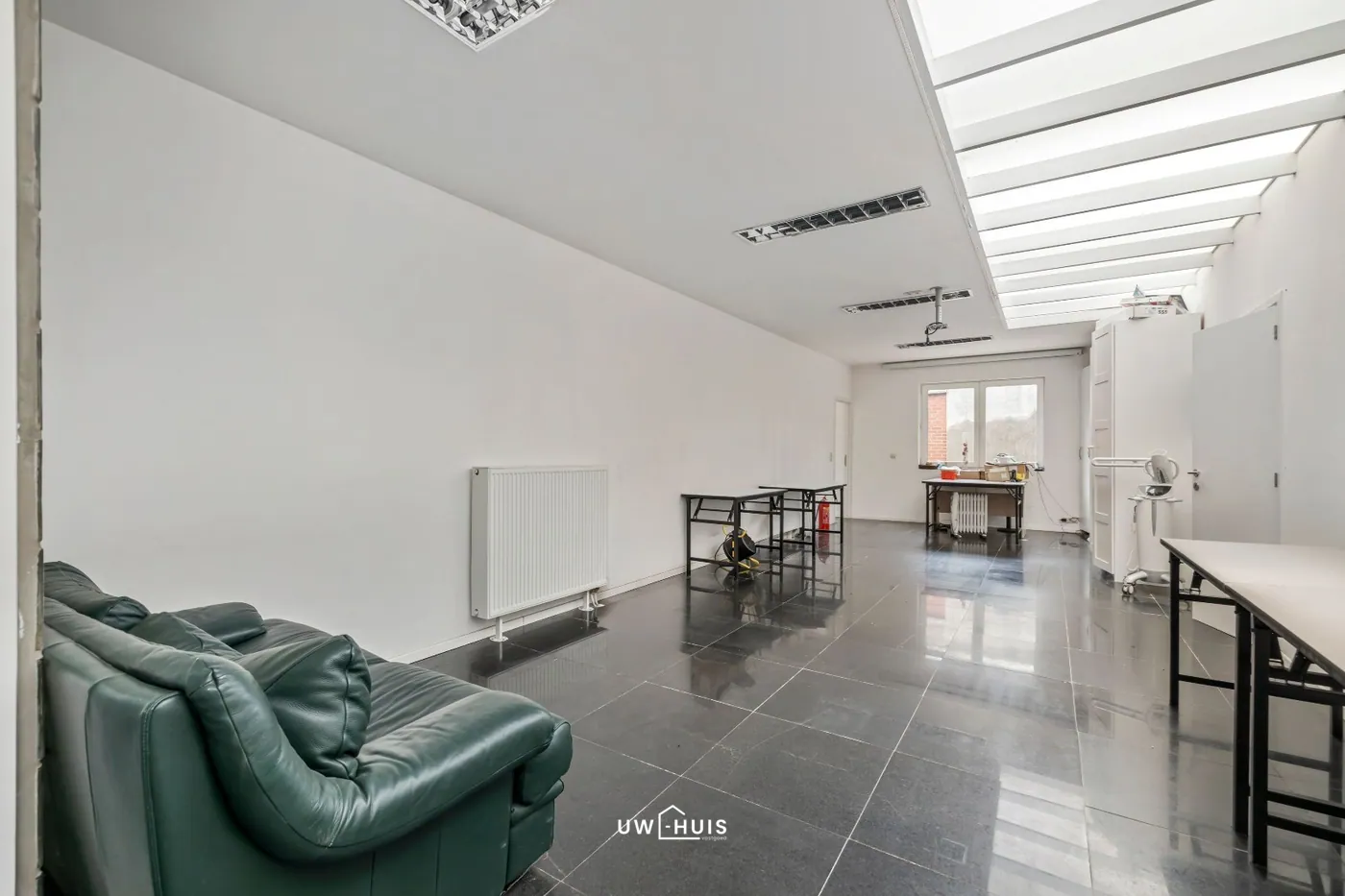 GIGANTISCHE HANDELSRUIMTE OF POTENTIELE LOFT MET EPC B  - foto 2