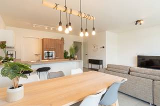 VOLLEDIG INSTAPKLAAR - 6%BTW MOGELIJK - BEN20 - BESCHIKBAAR BIJ AKTE <br /><br />Project Rubenspark in het charmante Blaasveld, tussen Mechelen en Willebroek, is immers bijna instapklaar en biedt een unieke kans op snel beschikbaar woongenot. <br />Met de oplevering voorzien deze zomer kunnen nieuwe bewoners vlot intrekken. Bovendien kan wie in aanmerking komt profiteren van het 6% BTW-tarief, wat deze investering nog aantrekkelijker maakt. <br />Dit nieuwbouwproject omvat 31 appartementen met 1, 2 of 3 slaapkamers, ontworpen voor een optimaal wooncomfort in een rustige en groene omgeving. Elke woning heeft lichtrijke leefruimtes met grote raampartijen en een royale buitenruimte. Voor maximaal gemak is er ondergrondse parkeergelegenheid beschikbaar.<br />Rubenspark is gebouwd volgens de laatste energie-eisen en biedt dan ook het hoogste leefcomfort dankzij duurzame oplossingen zoals een warmtepompsysteem, zonnepanelen en vloerverwarming, wat resulteert in een energiezuinig BEN-label. De combinatie van hedendaags comfort en milieuvriendelijke voorzieningen maakt Rubenspark aantrekkelijk voor jonge gezinnen, actieve senioren en investeerders die op zoek zijn naar een waardevolle woonplek.<br />Wilt u het comfort en de kwaliteit van wonen in Rubenspark zelf ervaren? Plan eenvoudig een afspraak via de website van Malines-Group en ontdek wat deze unieke woonomgeving te bieden heeft.