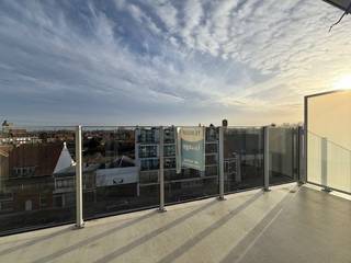 Welkom in dit verzorgde en lichtrijke appartement dat comfort, functionaliteit en een gunstige energieprestatie perfect combineert. Bij...