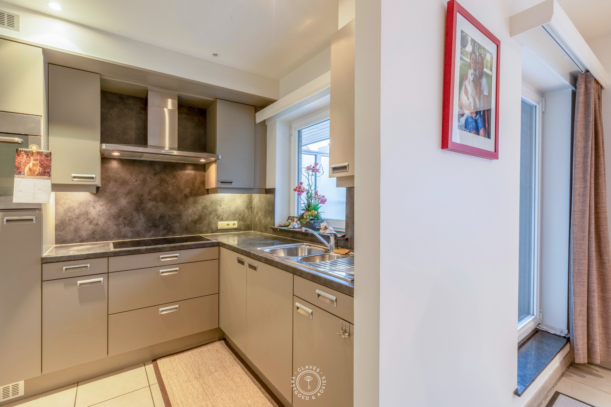 Centraal gelegen appartement met twee terrassen en autostaanplaats - foto 5