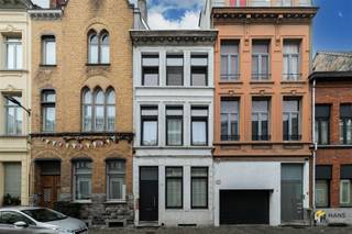  De Van Daelstraat biedt een centrale ligging tussen de Turnhoutsebaan en de Plantin en Moretuslei, maar toch woon je hier opvallend rustig in...