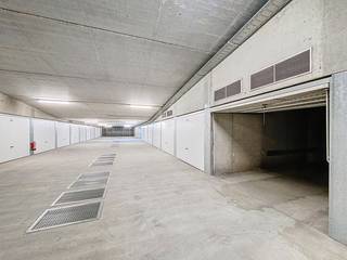 Tandemgaragebox op verdieping -2 vlakbij uitgang zeedijk.afmetingen: 10,3m x 2,8m...