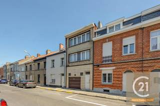 Discover this charming, move-in-ready home, quietly and centrally located in the heart of Vilvoorde. Thanks to its spacious layout, beautiful garden, and practical amenities, this is the ideal home for families looking for comfort without the need for major renovations.<br /><br />The home features a pleasant living area and accommodates three full-sized bedrooms, with the added possibility of creating a fourth bedroom. This makes the home particularly suitable for larger families or for those who want extra space for an office, walk-in closet, or hobby room.<br /><br />A major advantage is the presence of two bathrooms, one of which is located on the ground floor. This offers extra comfort and makes ground-floor living possible. The home also features a spacious basement, ideal for storage or for creating a practical laundry room.<br /><br />At the rear of the home is a pleasant veranda that serves as a beautiful transition between indoors and outdoors. From here, you look out onto the patio and the exceptionally well-maintained garden. Thanks to the built-in barbecue, this outdoor space is the perfect spot to enjoy cozy summer evenings with family and friends.<br /><br />From a technical standpoint, this home is also in excellent condition. The electrical system is up to code, and with an EPC rating of D, there is no renovation requirement. The home is completely move-in ready and needs only a few decorative touch-ups at most, allowing you to move in immediately and finish the home to your own taste.<br /><br />In addition, the home features a garage—a major asset in the center of Vilvoorde.<br /><br />A spacious, comfortable, and move-in-ready family home with a garage, two bathrooms, three to four bedrooms, a spacious basement, and a beautiful garden. A home where you can immediately enjoy comfortable living without the need for major renovations.