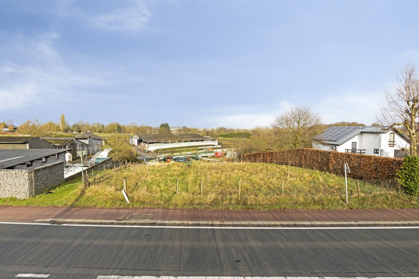 Bouwgrond voor open bebouwing op ruim perceel van 12a73ca - foto 1