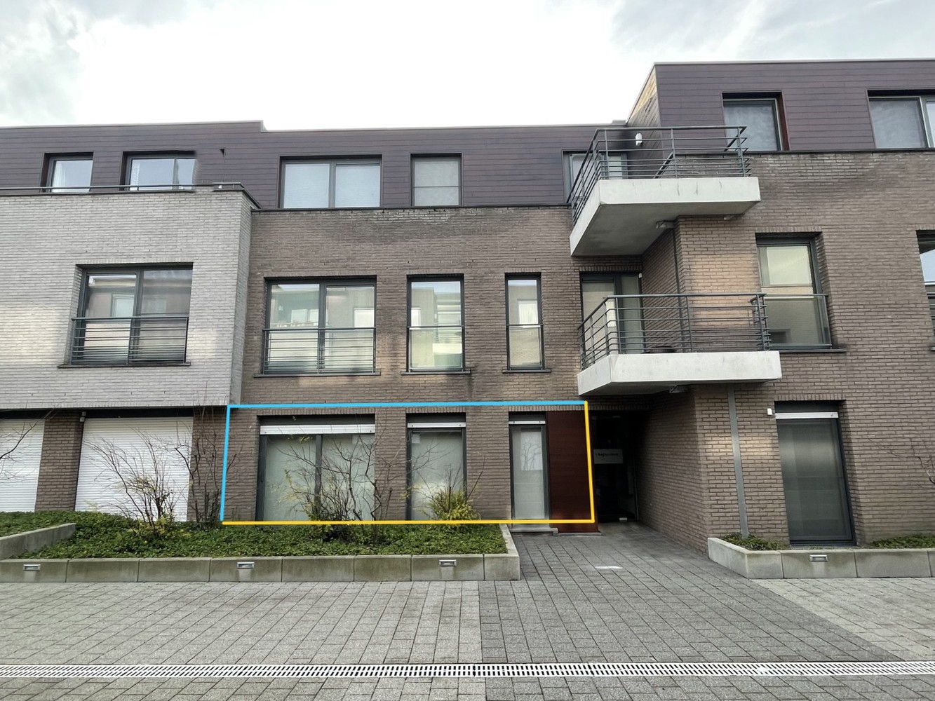 Instapklaar gelijkvloers appartement met tuin, garagebox en staanplaats nabij Groot Begijnhof - foto 2