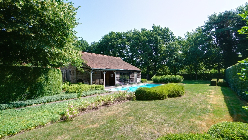 Exclusieve villa van 374m² op 16 are met openluchtzwembad - foto 2