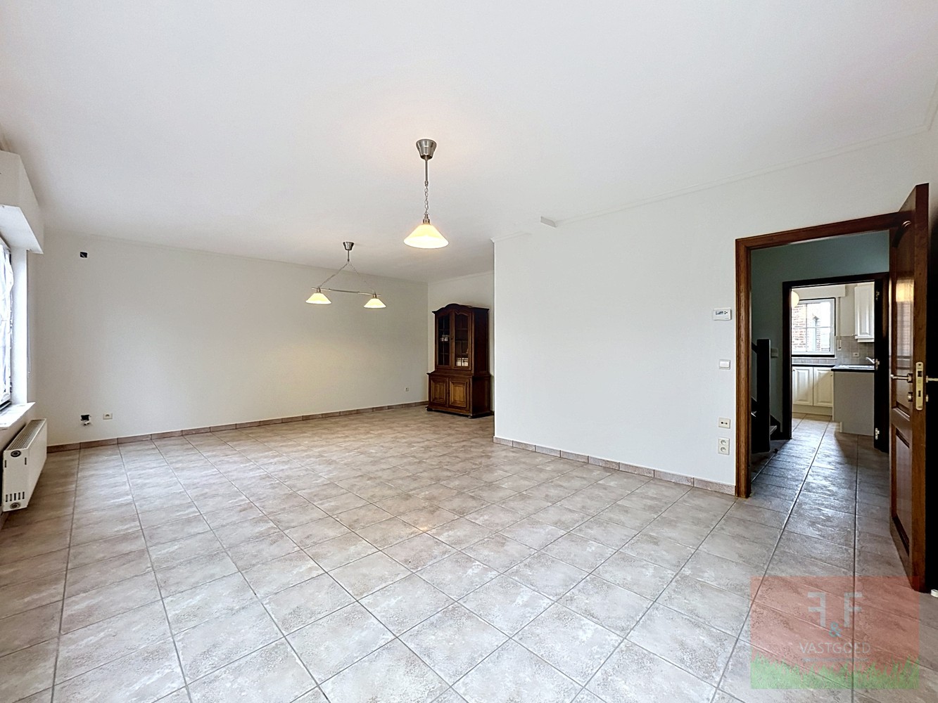 Gezinswoonst met 3 slaapkamers, garage en tuin te Bavegem - foto 4