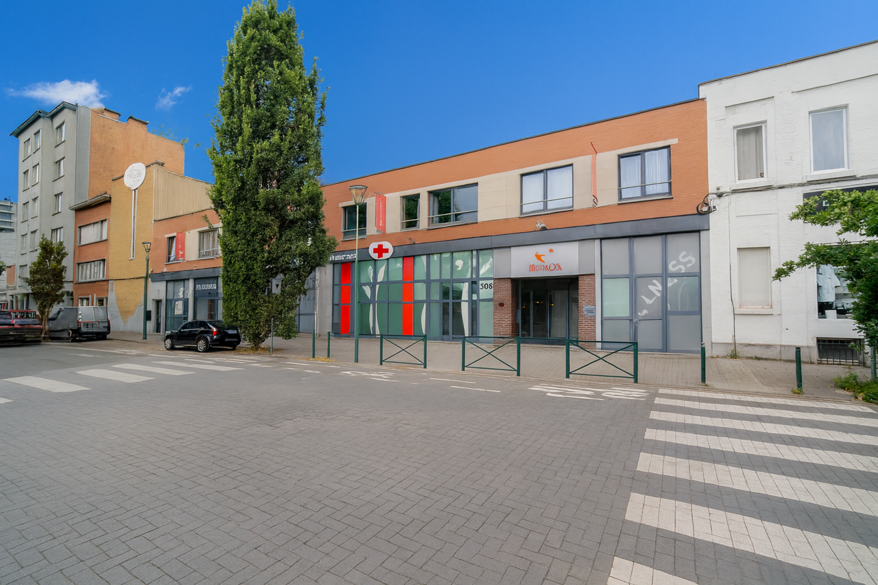 Commercial for sale in Molenbeek-Saint-Jean - photo 1