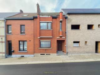 CHARMANTE RIJWONING MET AUTHENTIEKE ELEMENTEN EN GROENE TUIN, GELEGEN OP EEN RUSTIGE LOCATIE NABIJ HET CENTRUM VAN NEDERBRAKEL EN HET...