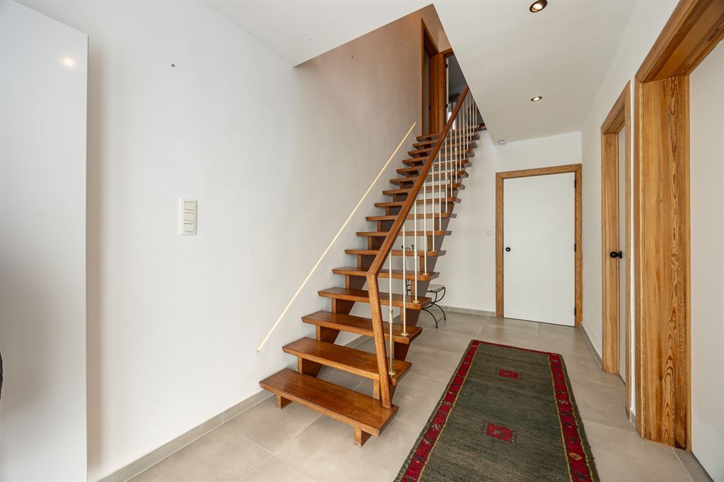 Ruime, gerenoveerde woning nabij centrum Werchter! - foto 2