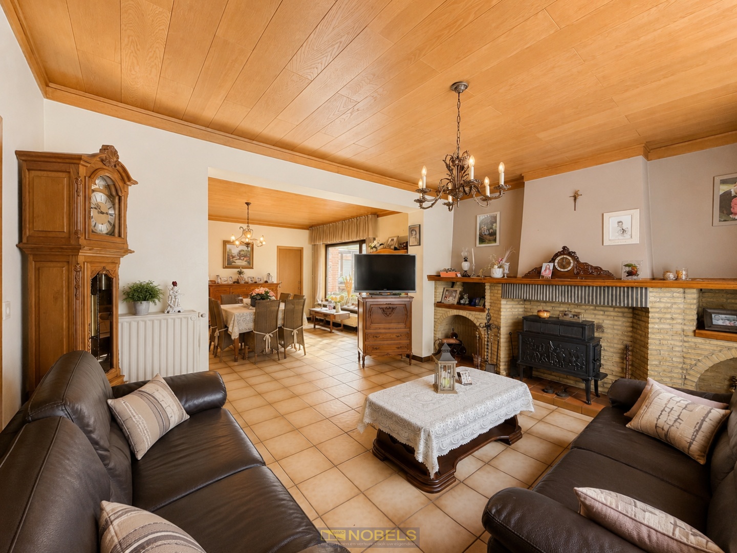 Te koop, Gezinswoning met loods van ca. 100 m² op centrale ligging te Ronse! - photo 2
