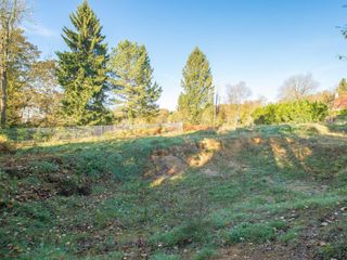 In het gewilde gebied van de Prince van Oranje, prachtig perceel om op te bouwen op een zuidgericht terrein van 23 hectares 40.In een terugwijkend...