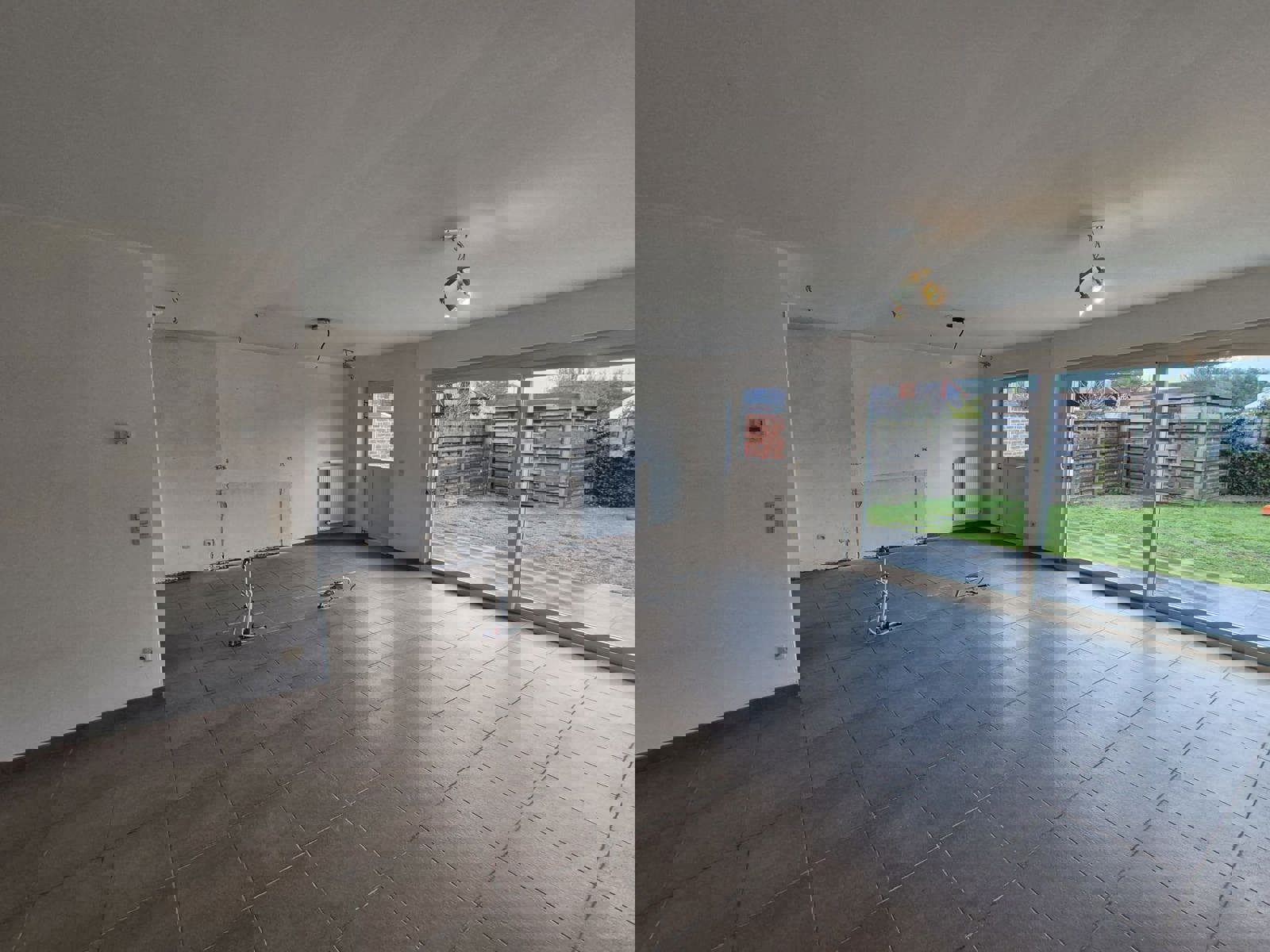 Rustig gelegen woning met 3 slaapkamers.  - foto 2