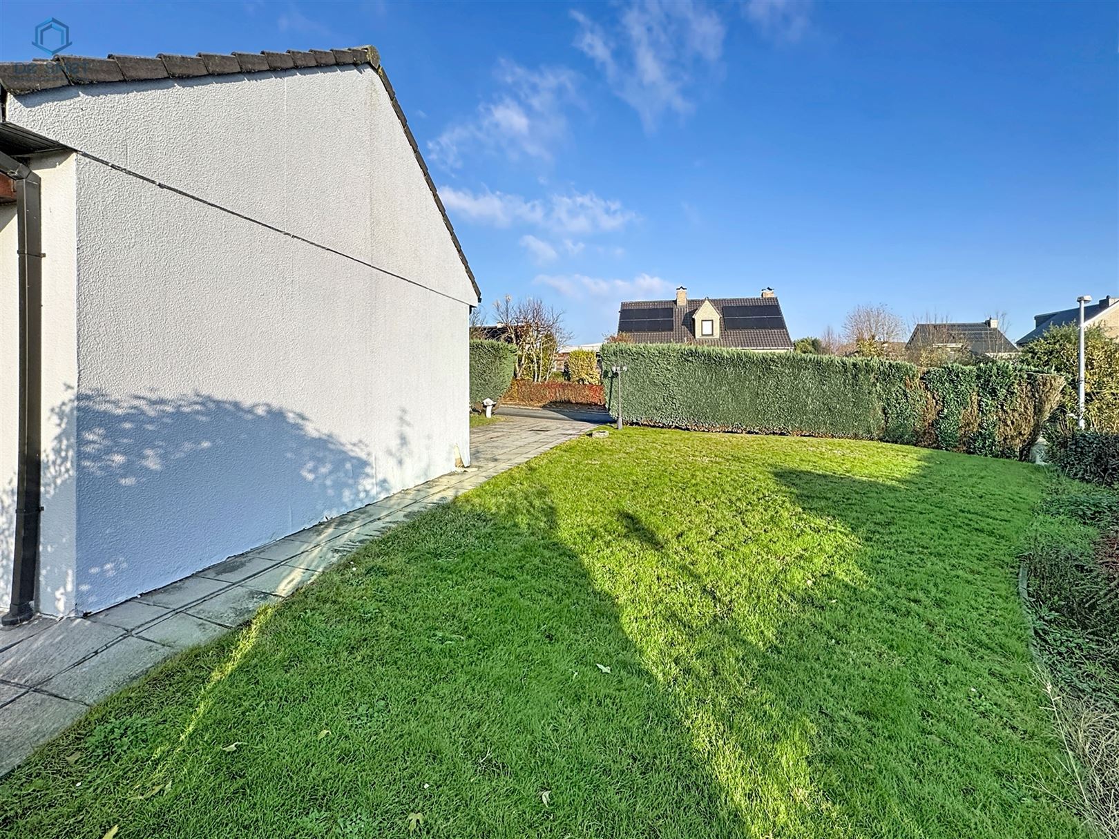Charmante Te Renoveren Bungalow met 3 Slaapkamers, Garage en Tuin Rustig Gelegen op Wandelafstand van het Centrum van Geraardsbergen - foto 3
