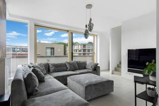 Fantastisch duplex-appartement (ca 110 m²) met 3 slaapkamers en ruim zonneterrasRecent, ruim en uitzonderlijk lichtrijk duplex-appartement met groot...