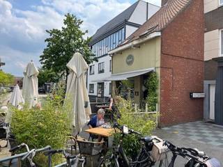 Op topligging gelegen gunstig verhuurd handelspand te koop midden in het centrum van Oud-Turnhout. Momenteel wordt het pand uitgebaat als een...