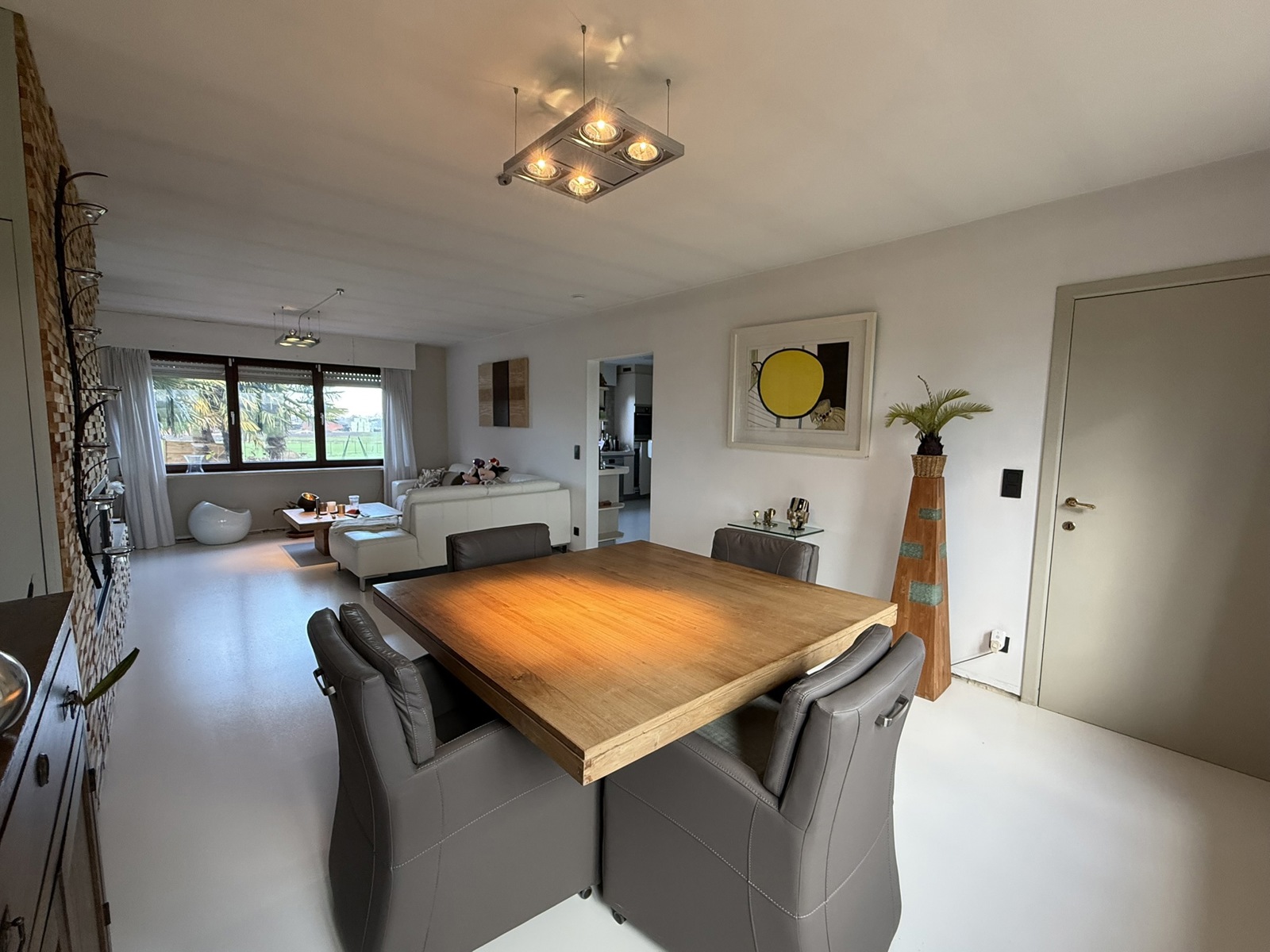 Ruime alleenstaande gelijkvloerse woning. - foto 4