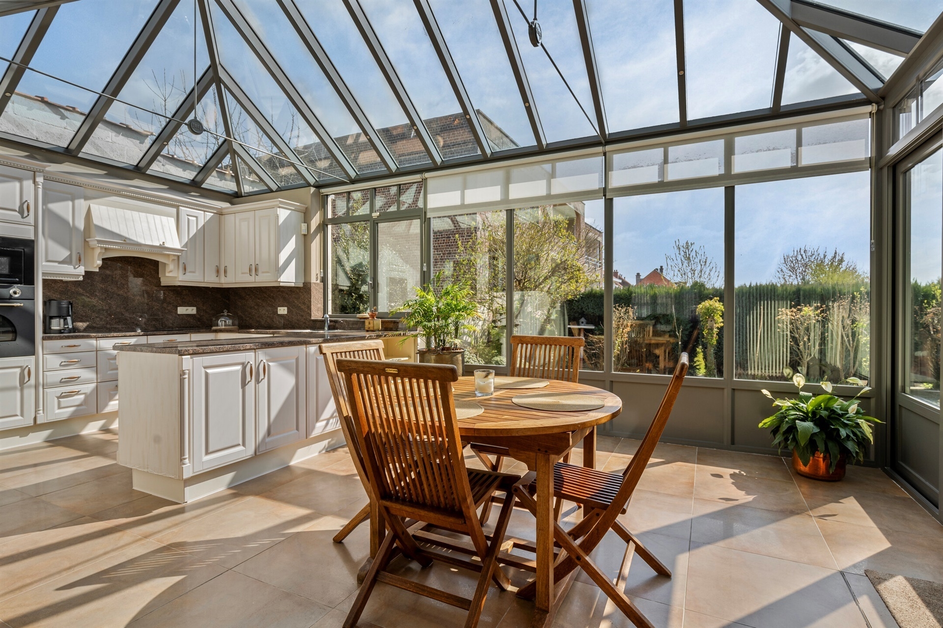 Ruime woning met veel mogelijkheden - foto 3