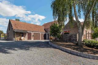 Pour plus d'informations ou pour une visite, appelez le 054 69 39 39 - Pour plus de photos, consultez www.topo-immo.be - Répartition comme suit...