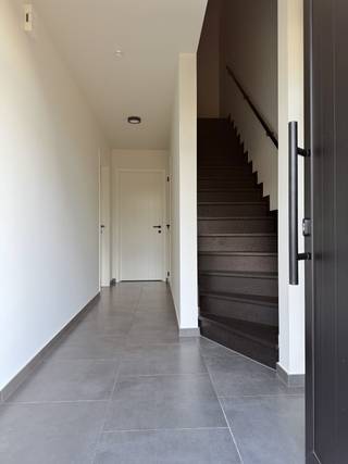 YES! Voor dit pand kan je zélf een afspraak inboeken! Ga naar de advertentie op onze website www.justwonen.be en plan meteen je afspraak in.Hopla,...