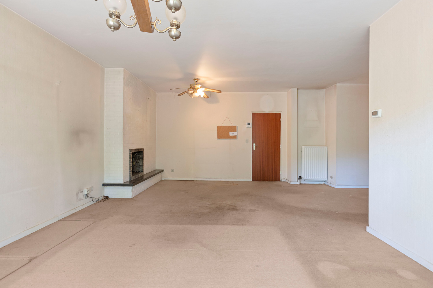 Te renoveren appartement (100m²) op 1ste verdieping met een uitstekende ligging aan de Hoogboomsteenweg in Kapellen! - foto 4