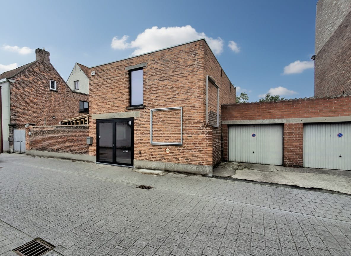 VEELZIJDIG HANDELSPAND IN HET CENTRUM VAN RUISELEDE - foto 1