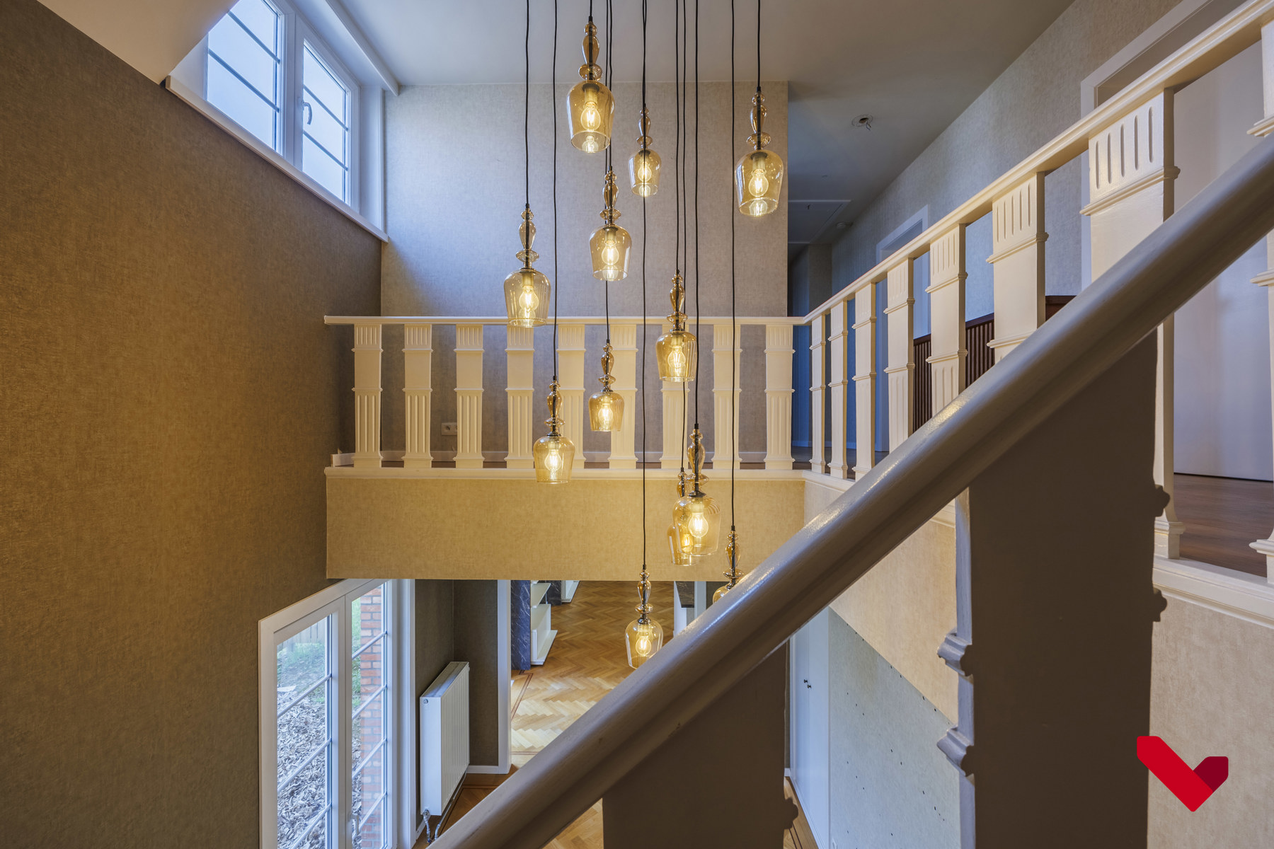 Exclusieve commerciële villa met mogelijkheden op toplocatie - foto 5