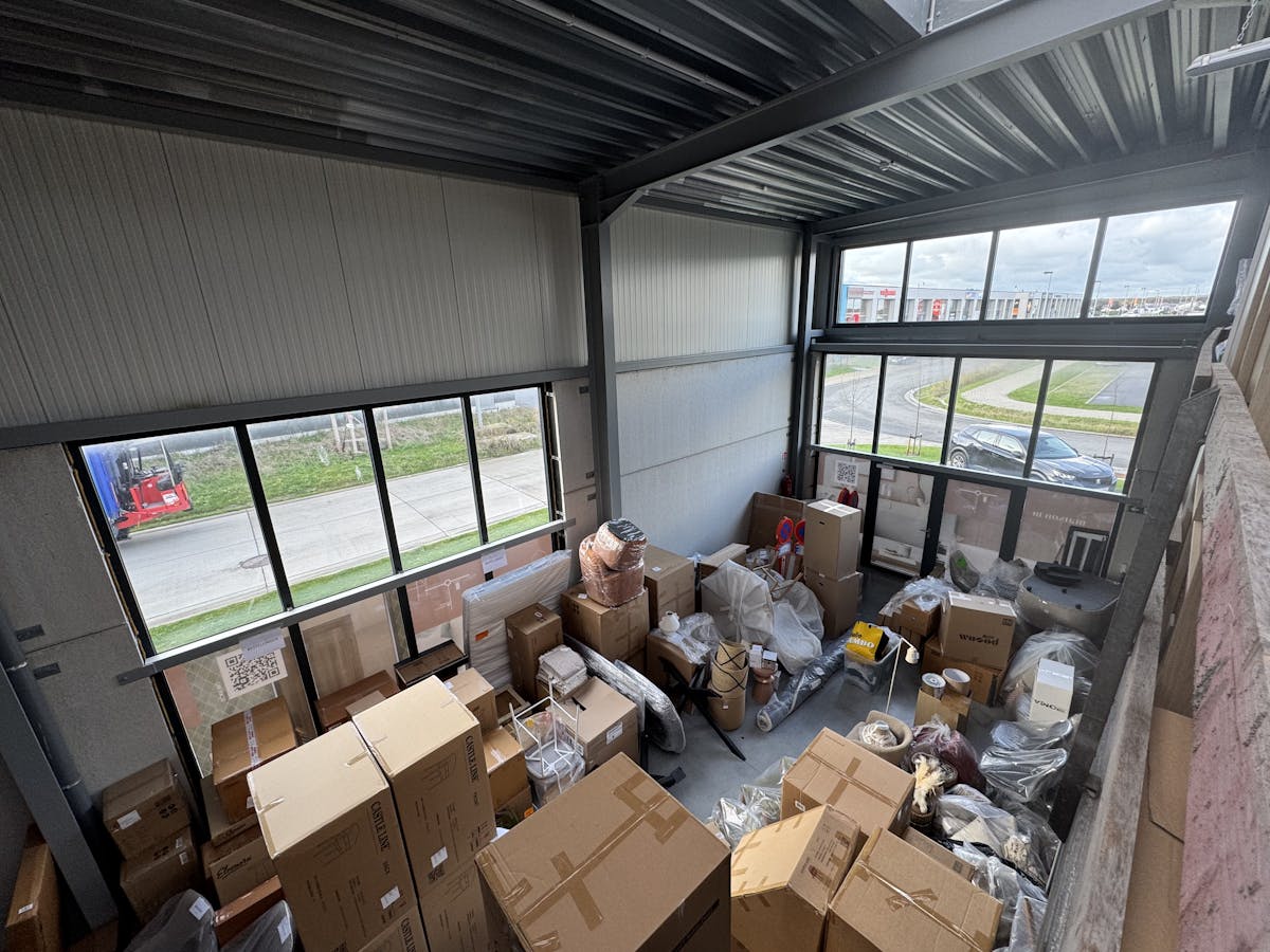 Warehouse with mezzanine for rent (150 m²) - photo 4