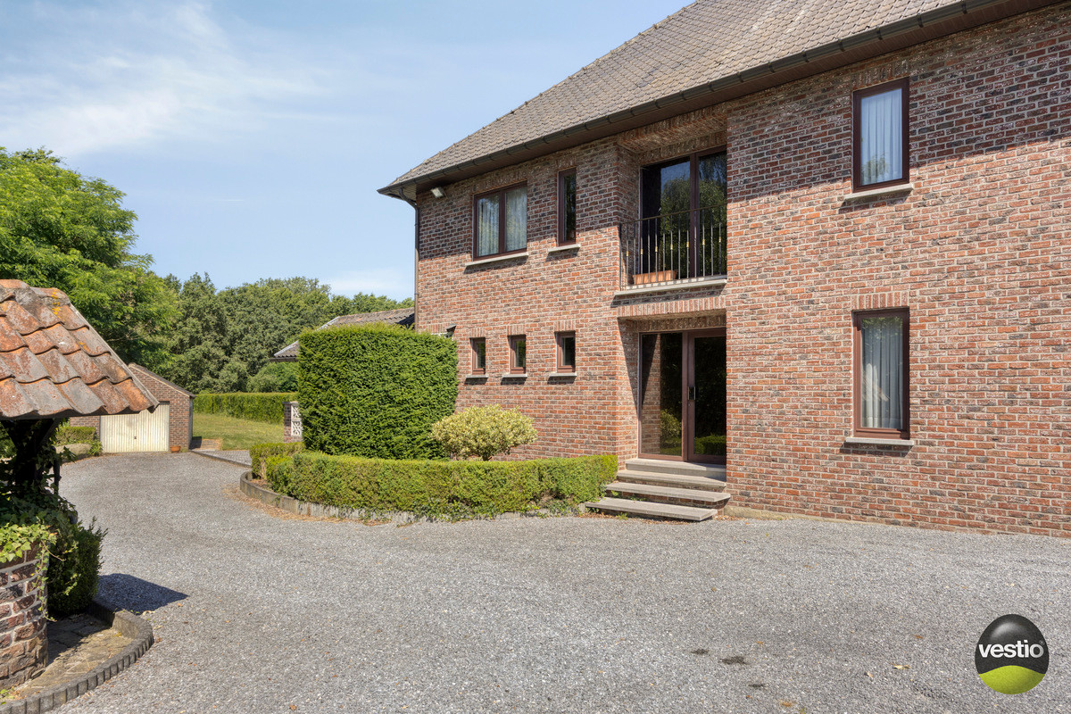 RUSTIG GELEGEN TIJDLOZE WONING MET 4 SLK EN RUIME TUIN. - foto 4