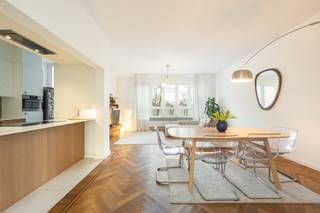 Pulhof combineert het beste van twee werelden: een stijlvolle, rustige buurt met alle voordelen van een centrale ligging dicht bij het...