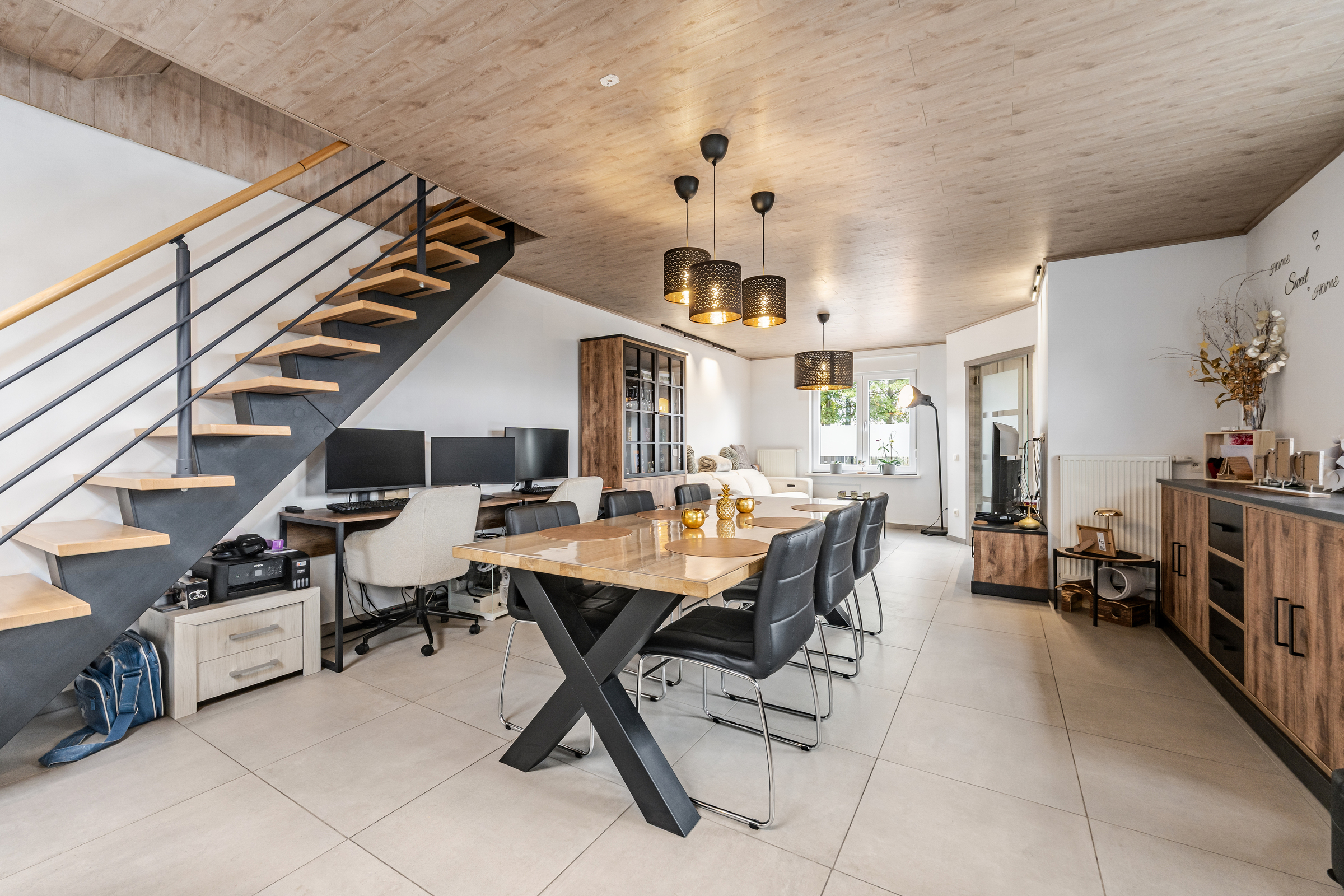 INSTAPKLARE WONING MET 3 SLAAPKAMERS EN DUBBELE GARAGE - foto 4