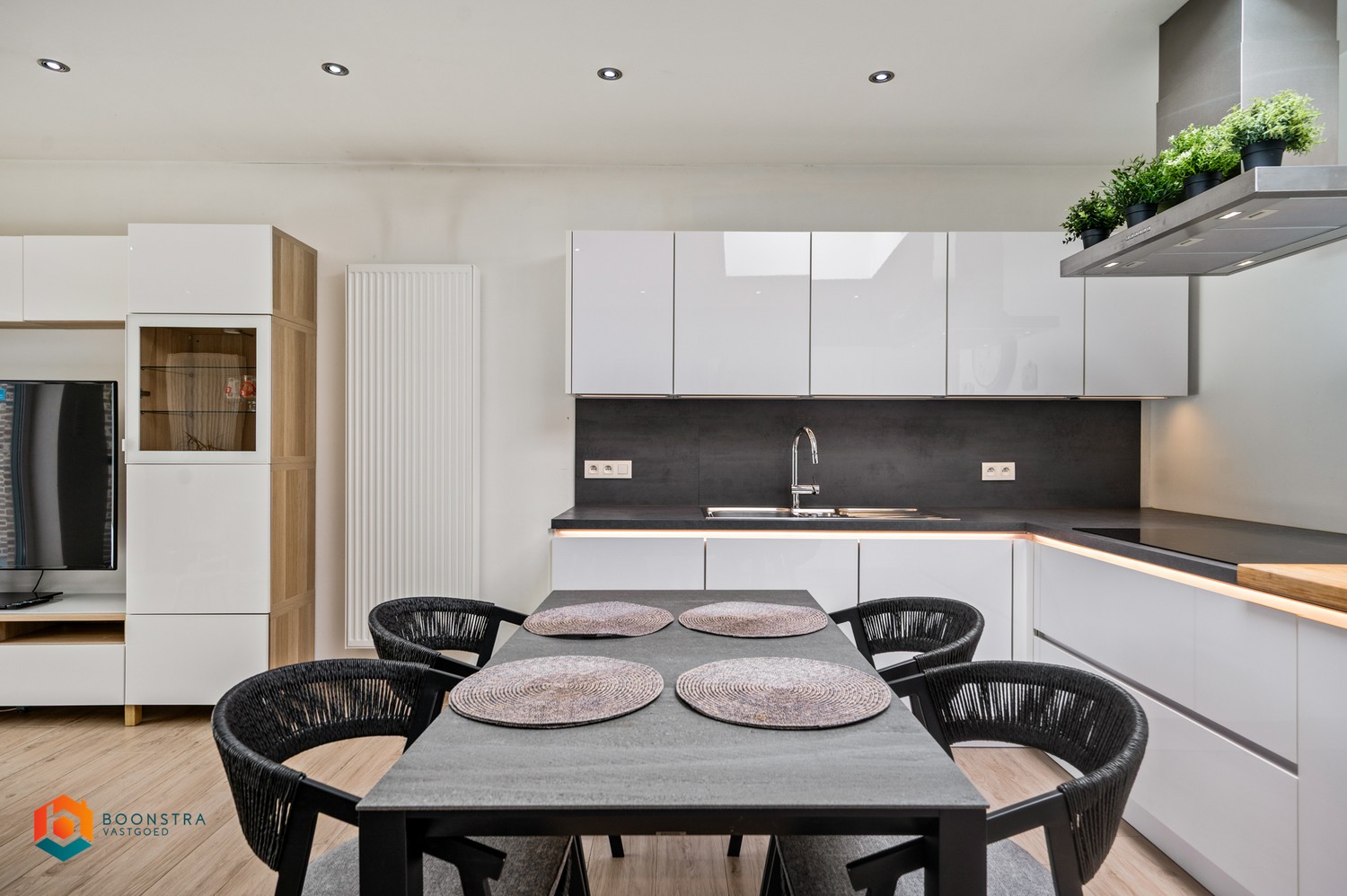 Recent gerenoveerde woning met 1 (mogelijks 2) slpkrs - foto 4