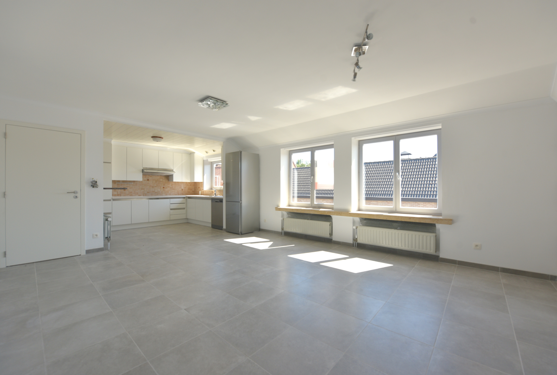 Apartment for rent in Eeklo with 2 bedrooms - photo 2