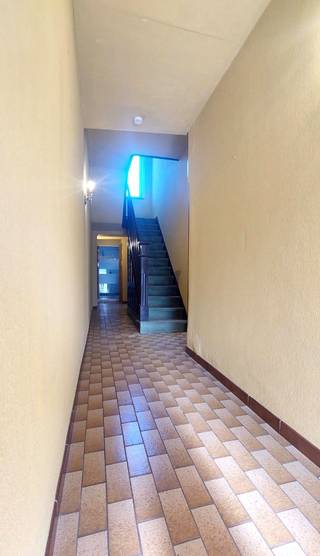 Deze woning is centraal gelegen te Bredene op wandelafstand van het shopping center Bredeneen direct nabij een bushalte en nabij de spuikomPerceel...