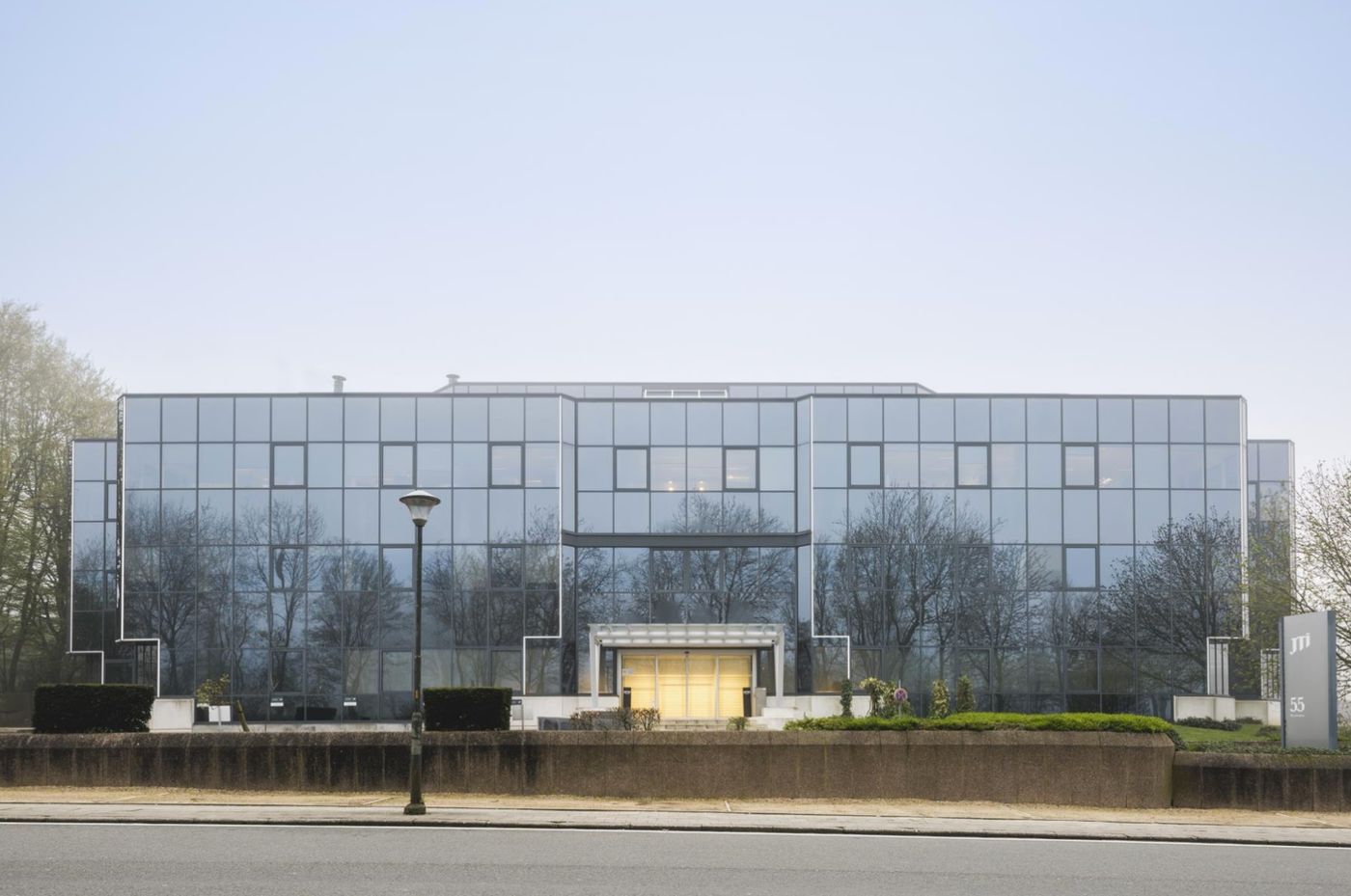 310 m² de bureaux modernes, facilement accessibles, à proximité de la R0 - photo 4