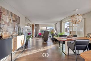 Gezellige halfopen woning met 3 slaapkamers aan de stadsrand van Oudenaarde!Bent u op zoek naar de perfecte balans tussen groen, ruimte en een...