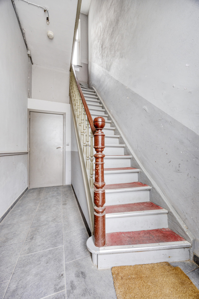 Handelspand met 2 vergunde appartementen  - foto 5