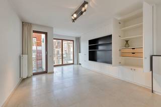 This apartment in Bruges offers a perfect combination of modern comfort and a prime location. Thanks to the favourable EPC label B, you can enjoy...