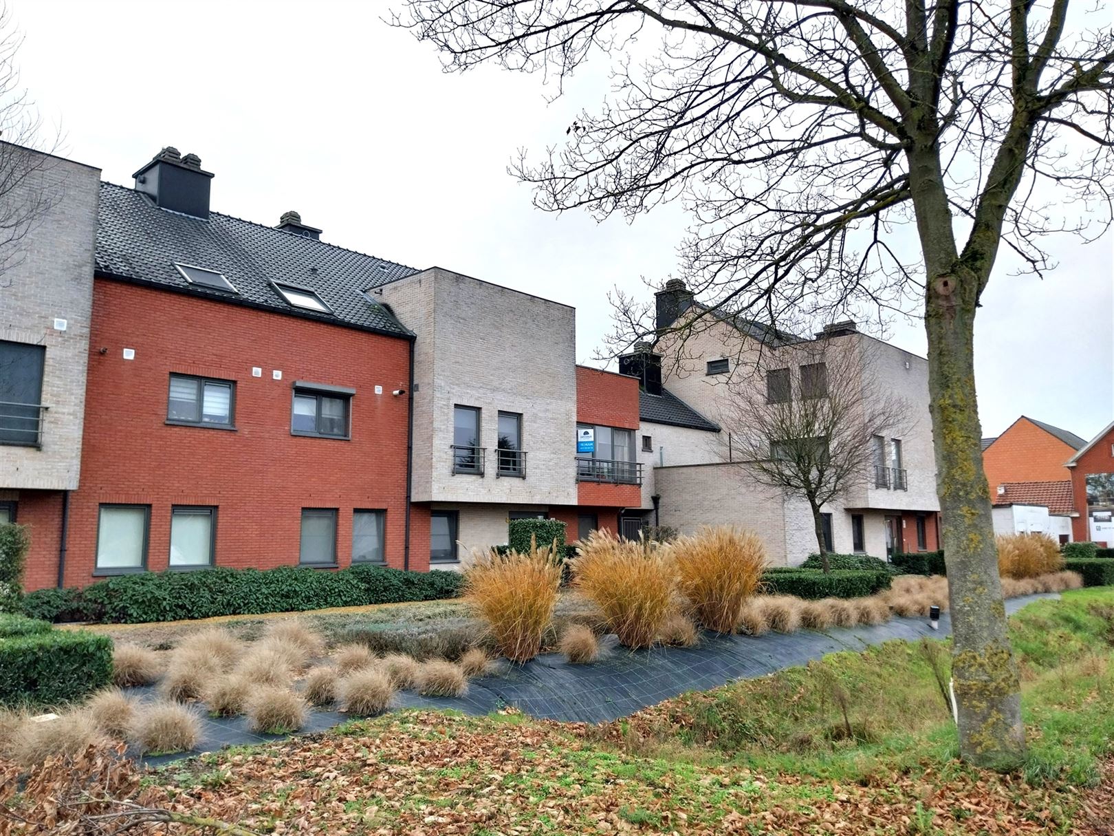 TE HUUR: Duplex-appartement met 1 slaapkamer en terras in Diepenbeek! - foto 1