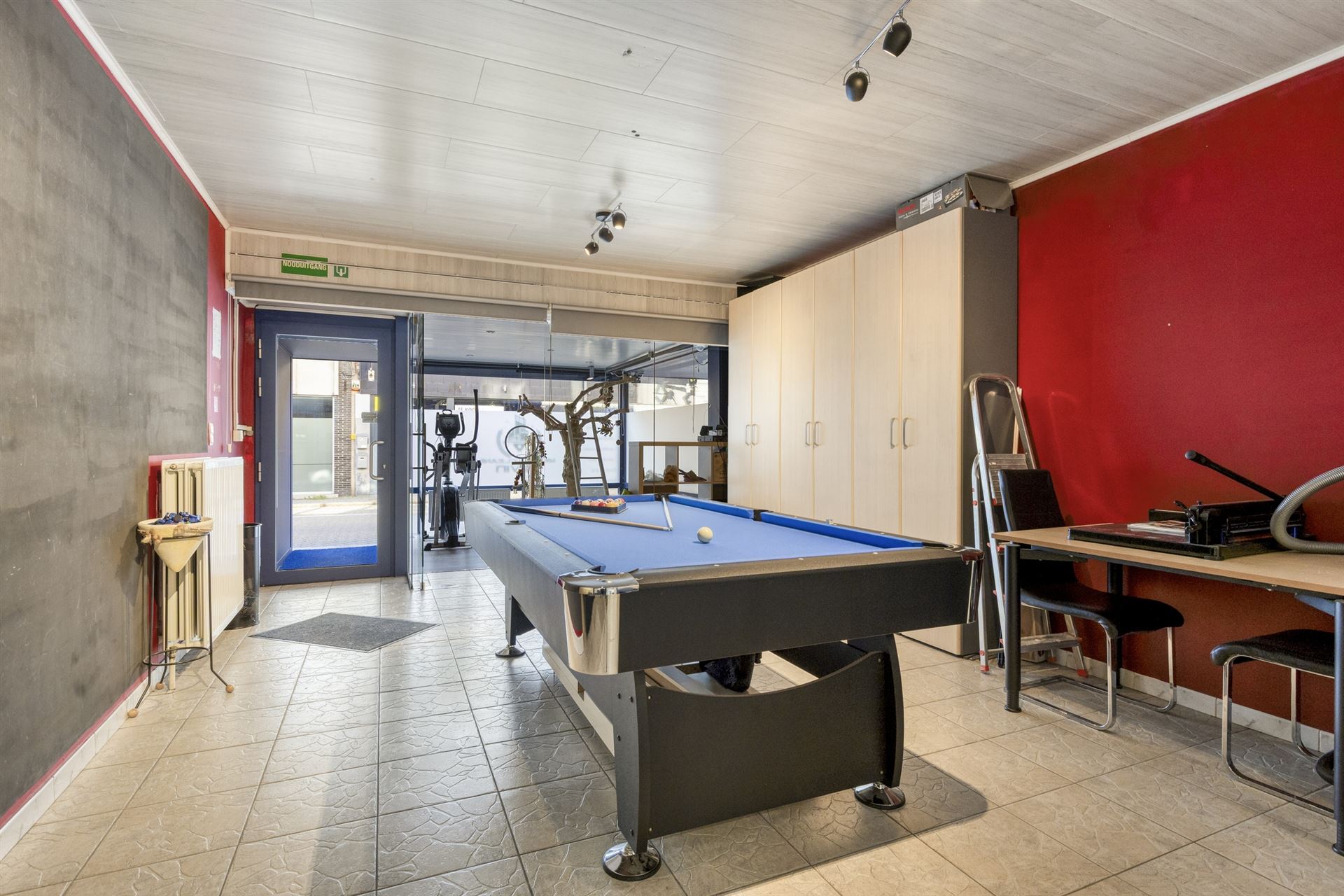 Multifunctioneel pand met woning en opslag. - foto 4
