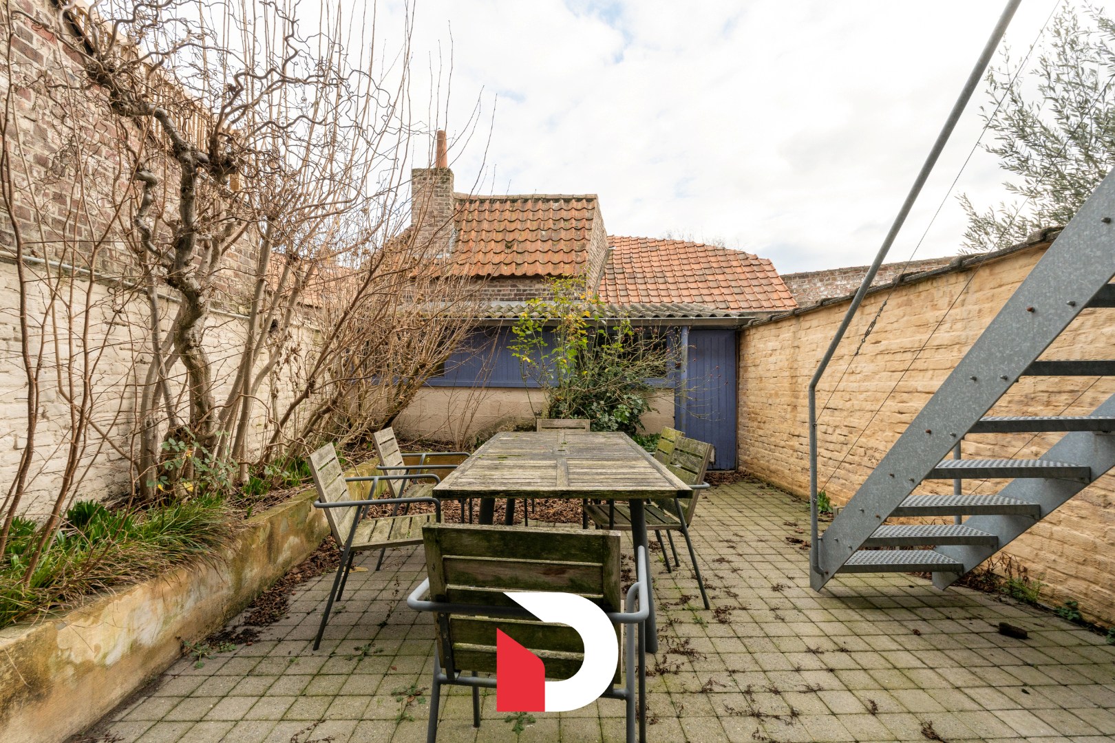 Karaktervolle woning met veel potentieel nabij centrum Brugge - foto 2