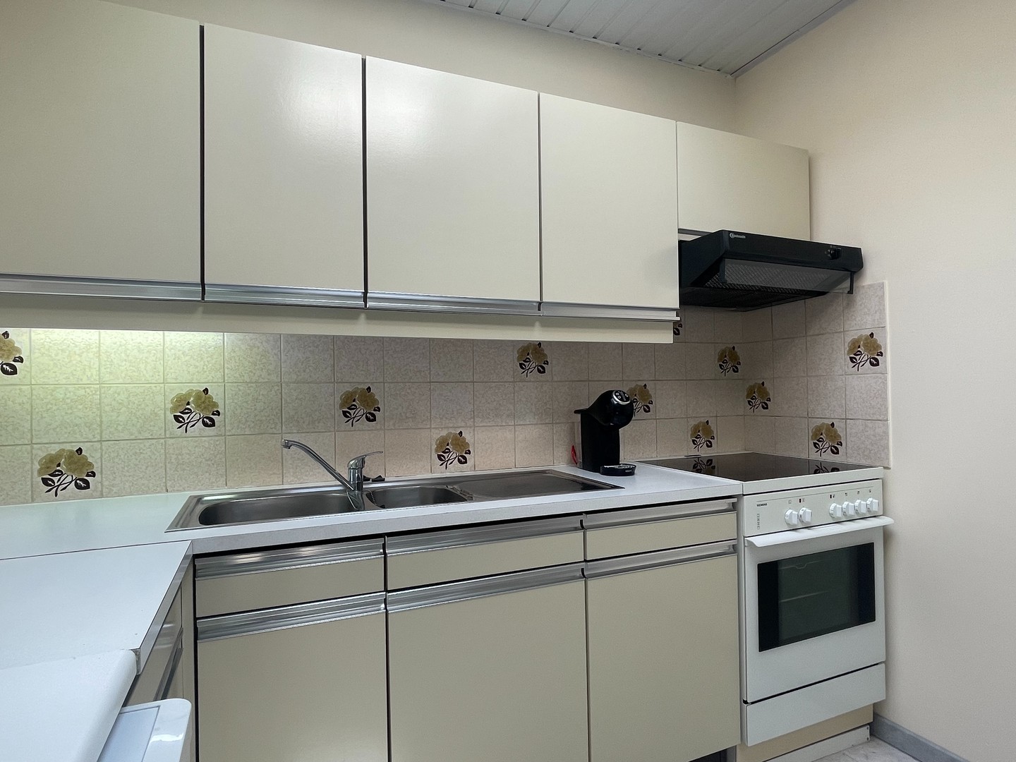 Mooi 2 slaapkamer appartement met autostaanplaats - foto 5
