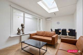 Ontdek dit unieke huis met bakkerij te koop in Brakel, ideaal voor wie werken en wonen wil combineren of zoekt naar een...