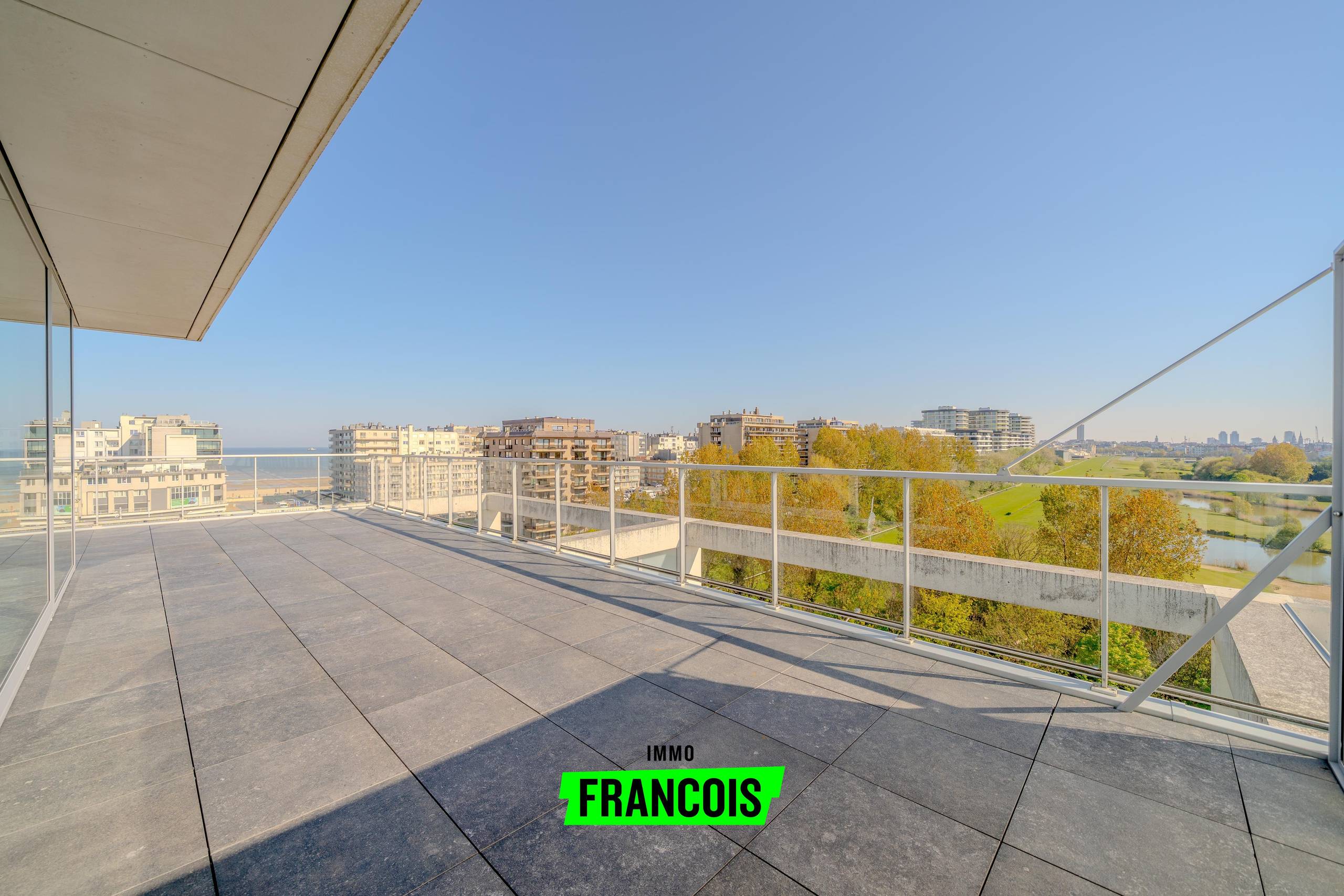 Exclusief penthouse met panoramisch zicht op golf én zee te Mariakerke, Oostende - foto 4