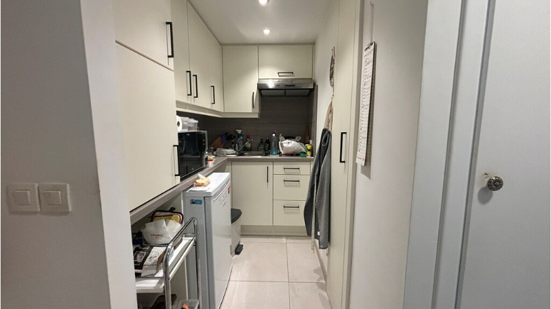 Gerenoveerde SERVICEFLAT met TERRAS en STANDPLAATS te koop in Assebroek Brugge - photo 5