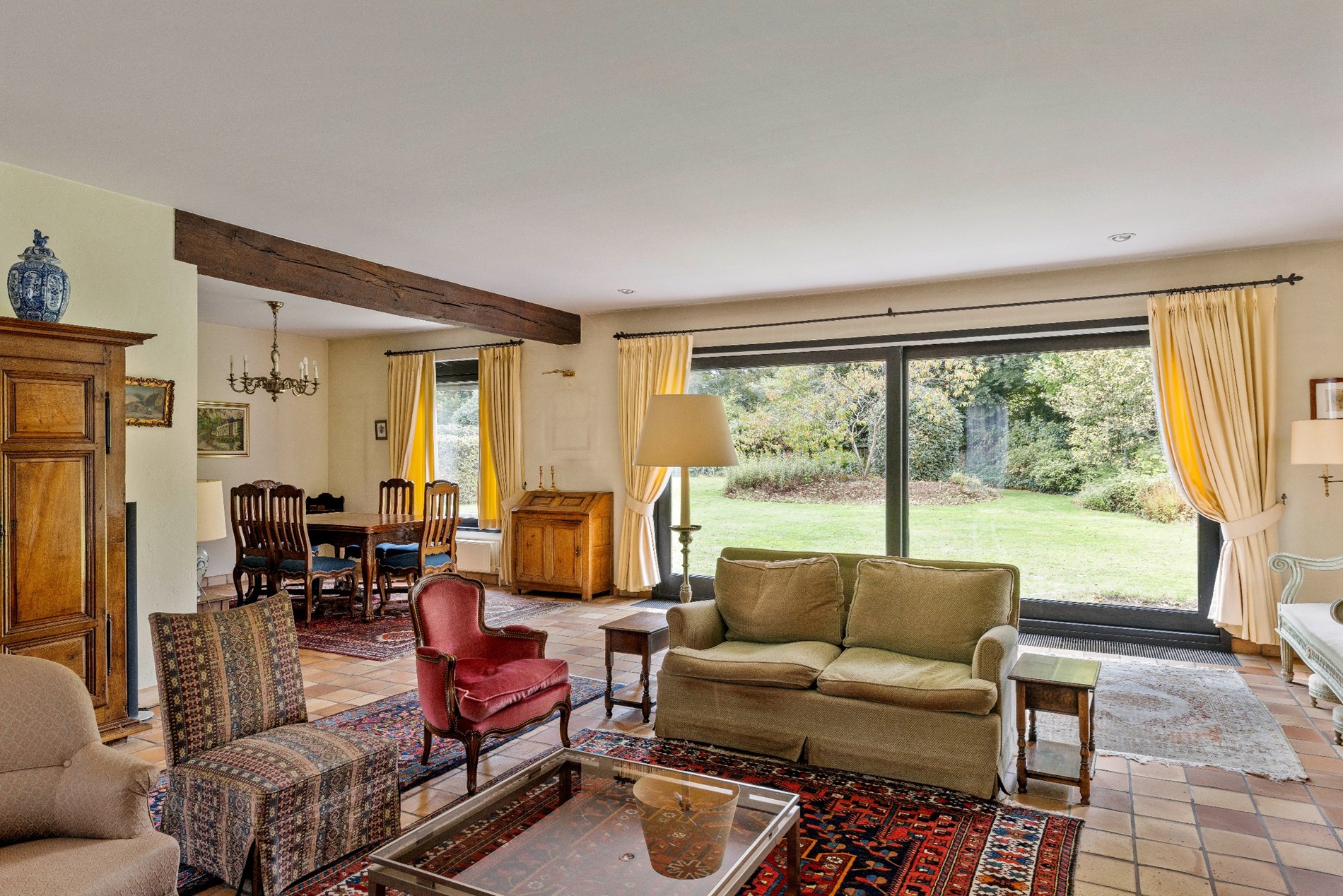 Stijlvolle villa met 6 slaapkamers en grote tuin - foto 5