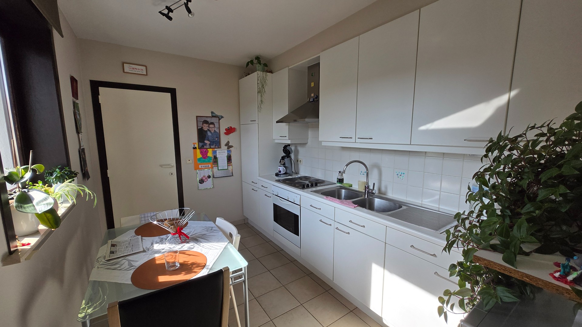 instapklare duplex met 2 slaapkamers en ruime parkeermogelijkheden - foto 4